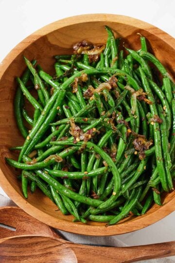 Crispy Shallot Green Beans - Cooking With Coit